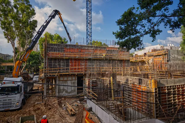 Concrete Formwork in Tel-Aviv — photograph 3