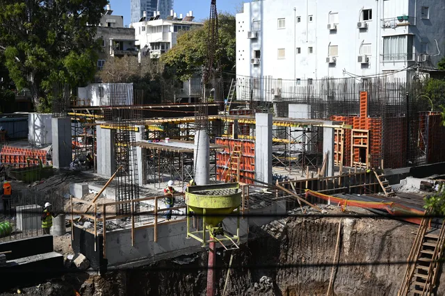 Concrete Formwork in Tel-Aviv — photograph 8